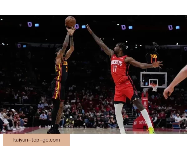 杜兰特25分6篮板终结老鹰11连胜 末节与队友热聊咧嘴大笑