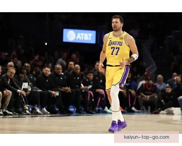 东契奇赛季场均三十分抢断破百比肩科比领跑联盟