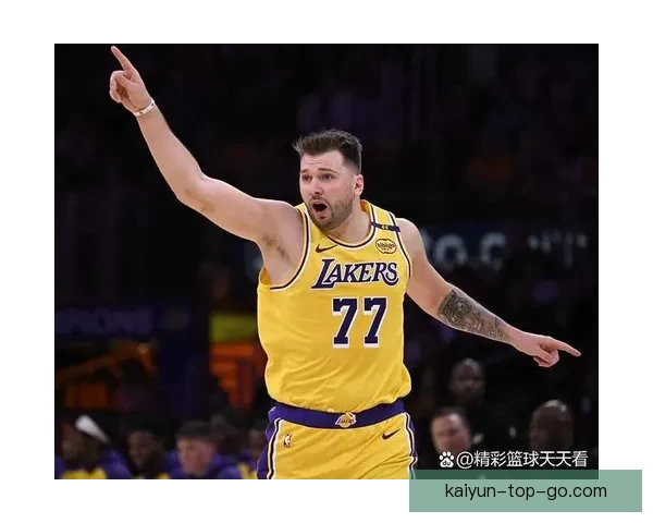 东契奇单月得分突破600再获大奖 詹姆斯转发祝贺称赞表现卓越